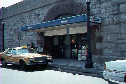 Amtrak station, Springfield (15 kB JPEG)