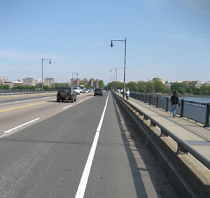 Harvard Bridge safety zone